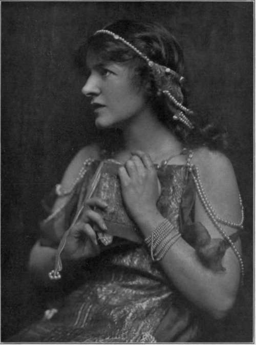 Home Portraiture Film Results StudioLightMagazine1918 144