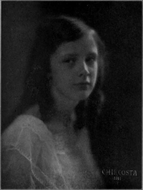 Portrait Film StudioLightMagazine1918 244
