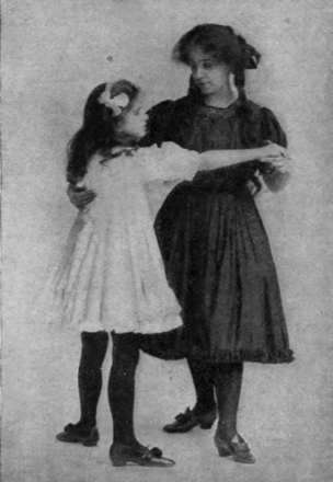 Fig. 3. Step 2. The pupil slides her right foot back and the teacher her left foot forward