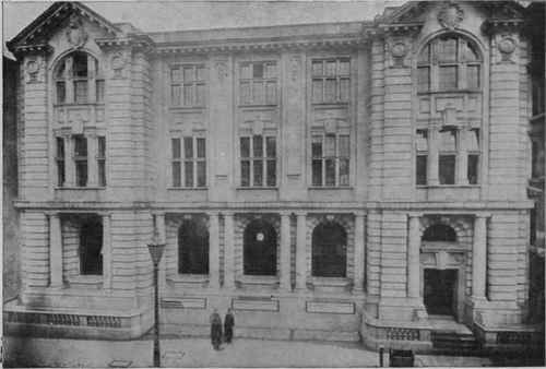 The new General Post Office in Newgate Street, London, where many girl clerks are employed