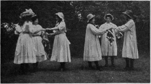 A figure in Bluff King Hal.  a dance that was very popular in the time of Queen Elizabeth