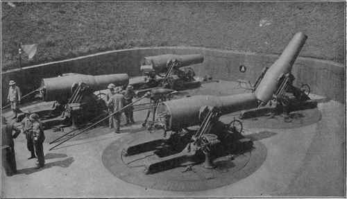 Copyright by Underwood & Underwood, N. Y. A BATTERY OP 12 INCH COAST DEFENSE MORTARS