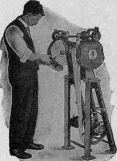 Stitch and Upper Cleaning Machine