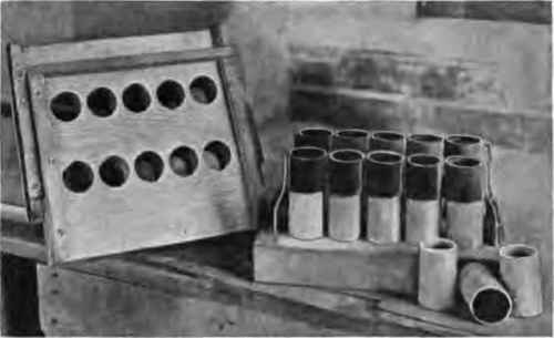 Loading rack and measuring tray.